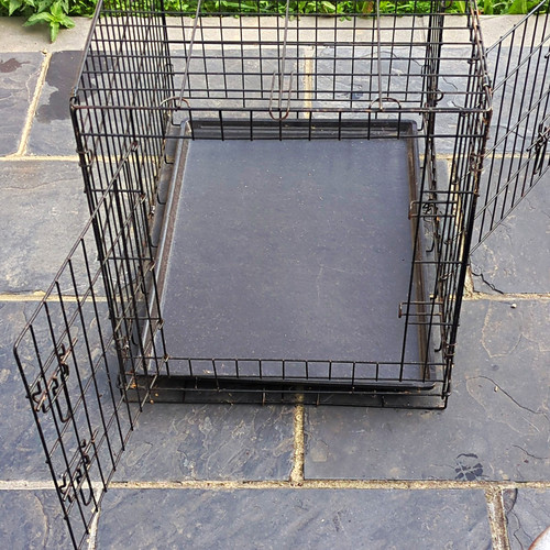 Medium sized dog crate double - dog,